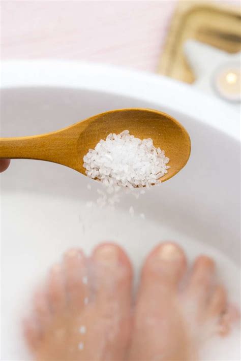 foot soak with vinegar and epsom salt|epsom salt foot soak mixture.